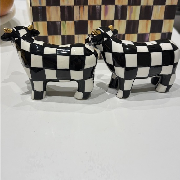 MacKenzie-Childs Cow salt and pepper shakers. New in original box - Picture 6 of 8